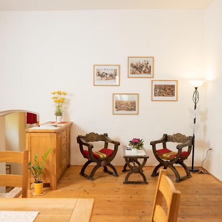 Ferienwohnung Zum Kapuziner Poysdorf Exterior foto