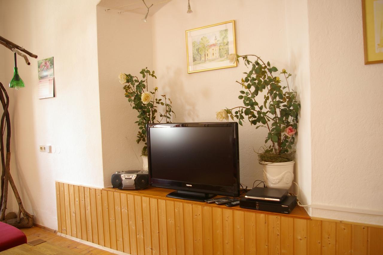 Ferienwohnung Zum Kapuziner Poysdorf Exterior foto